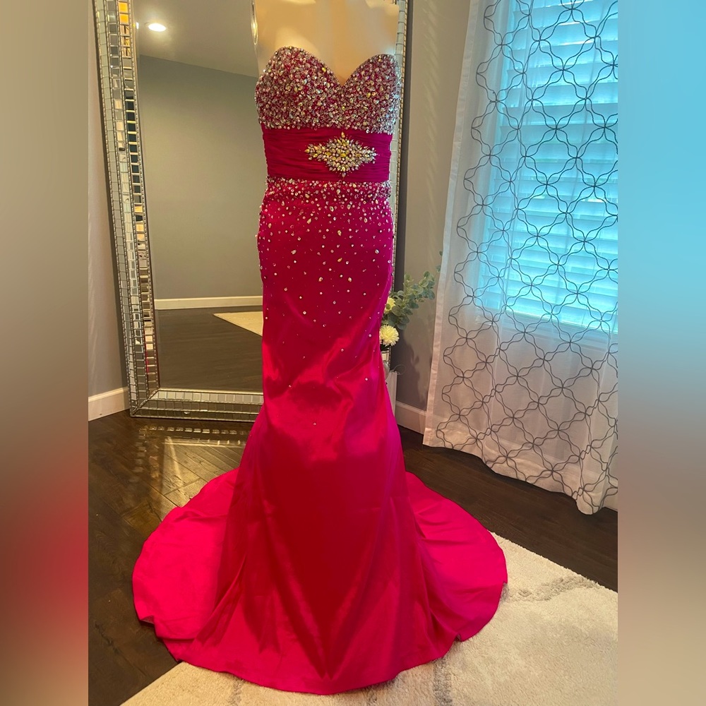 Prom dress. Long sleeveless, Satin stretchy, Brand New